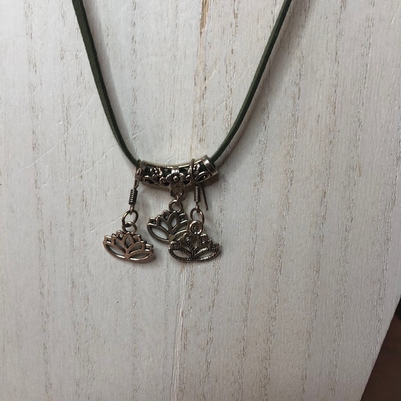 Cute Lotus Boho Leather Necklace and Earrings Set - Picture 2 of 3